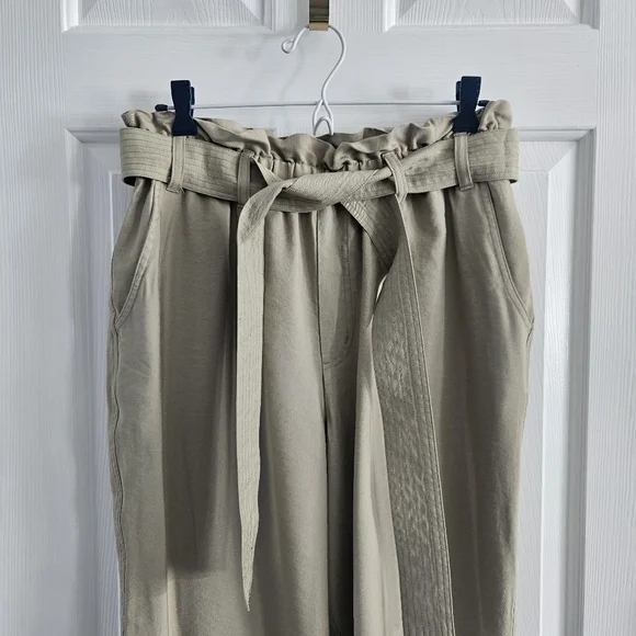 NWOT A New Day High Rise Paper Bag Waist Pants With Belt - Picture 4 of 10
